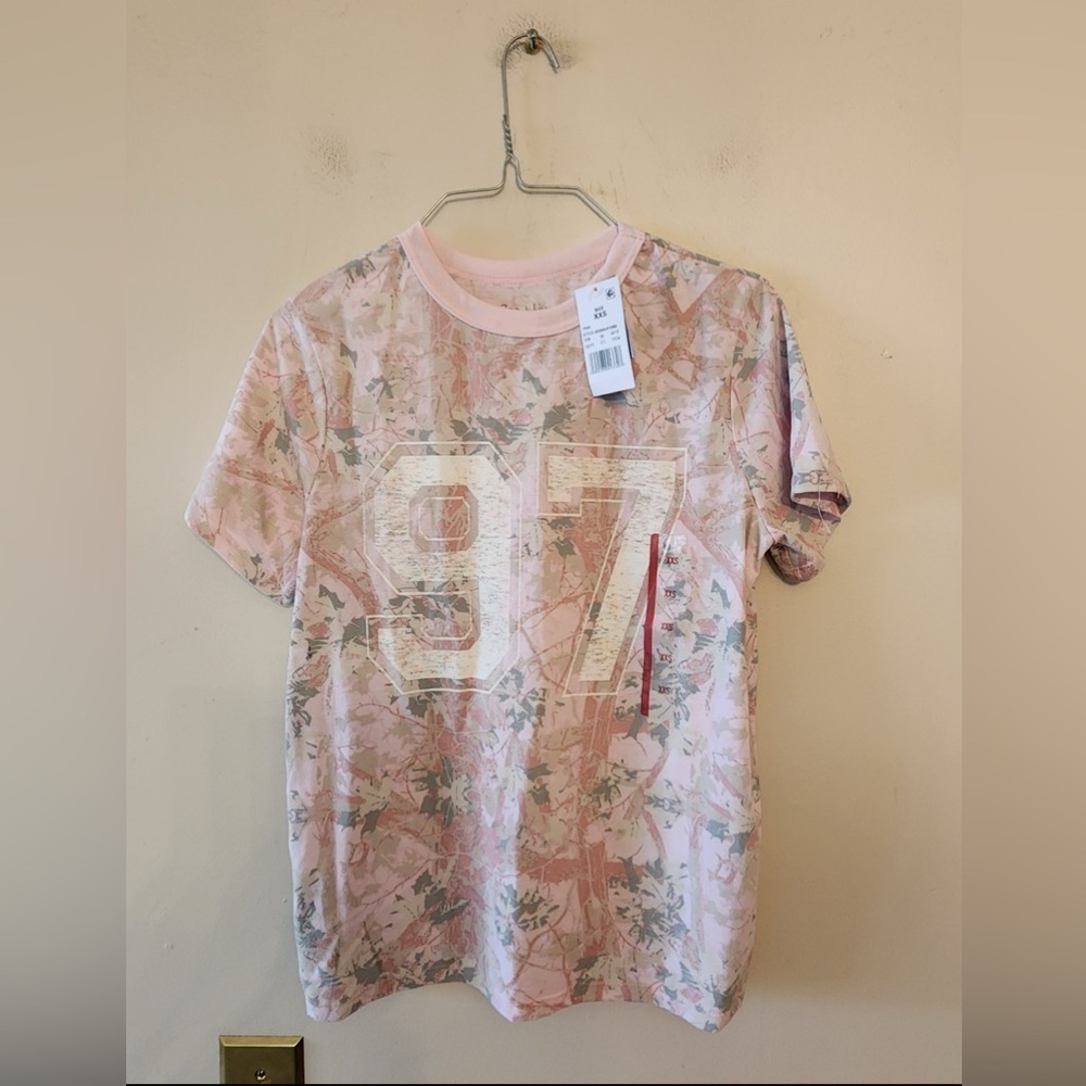 Zoe + Liv pink 97  Short Sleeve Graphic T-Shirt size womens xxs